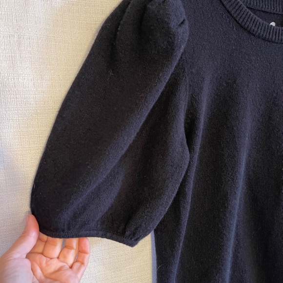 Cashmere Black short ruffle sleeve top - Picture 4 of 6